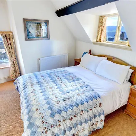 1 Bed In Whitby Oc-r049 *