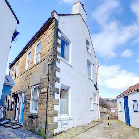 1 Bed In Whitby Oc-r049 * Robin Hood's Bay