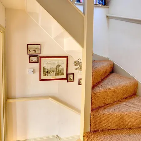 1 Bed In Whitby Oc-r049