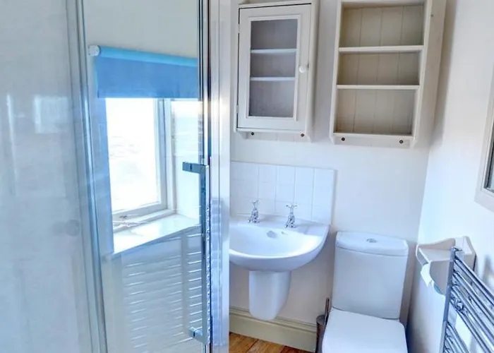 1 Bed In Whitby Oc-r049 Ferienhaus *